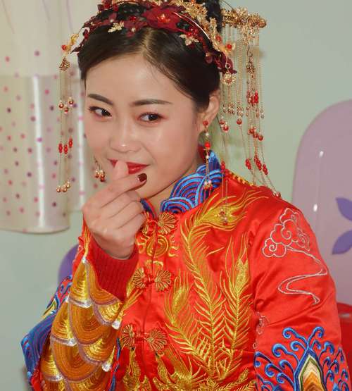 漂亮而又美丽的新娘