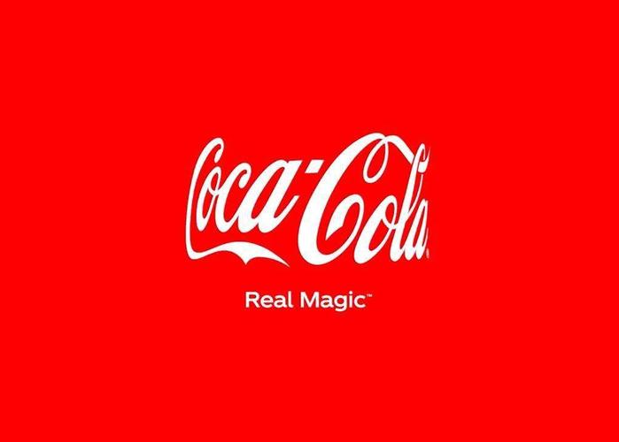 可口可乐推出了一款拥抱logo