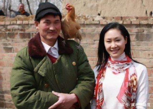 大衣哥朱之文家门被踹的背后,是贪得无厌的老乡!可怜