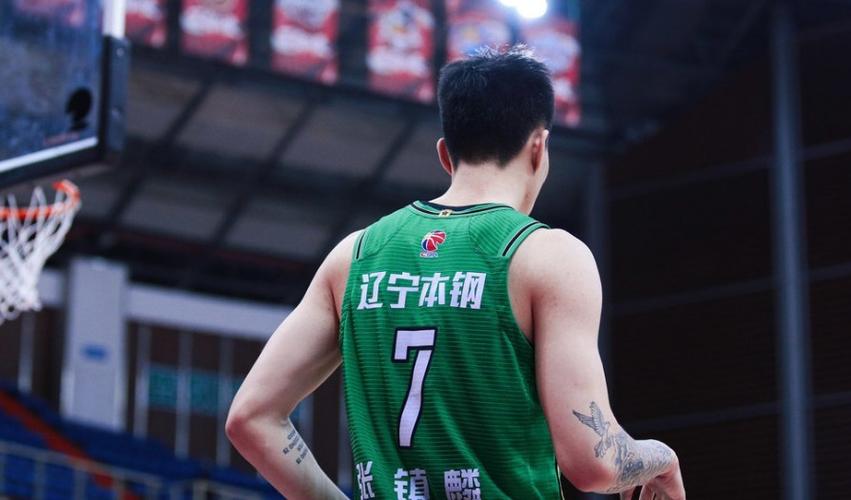 未来可期,张镇麟过去四场场均18 5命中率59.5%,场均俩