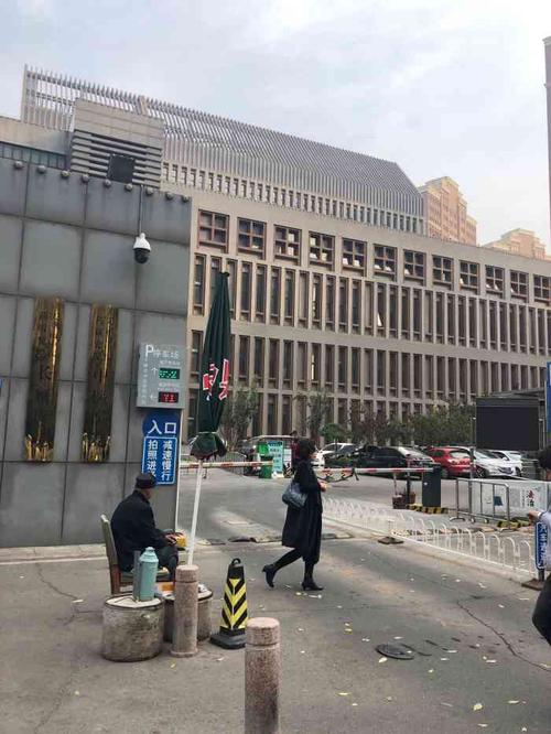 天津市中医药研究院长征医院-停车场