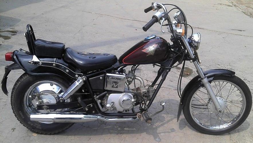 一代人的经典jh70e小太子摩托车