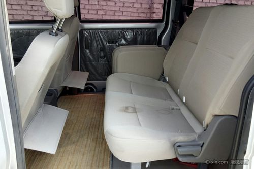 五菱汽车荣光后排全景