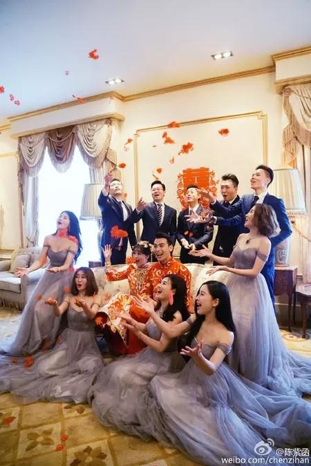 陈紫函戴向宇大婚陈紫函和戴向宇在西班牙圣弗洛伦逖娜城堡完成婚礼中