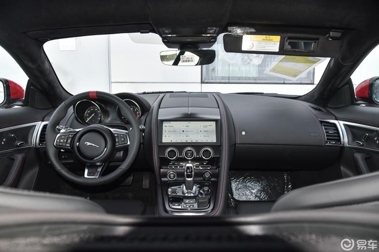 【捷豹f-type2020款2.0t 赛旗版内饰全景正拍汽车图片