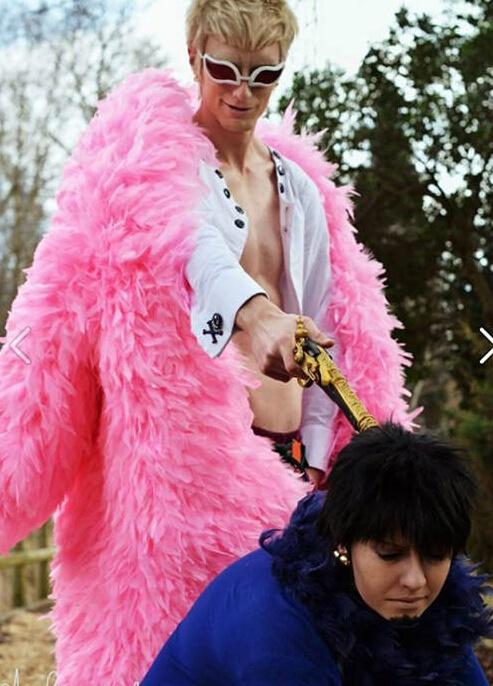 外国人超还原cos海贼王多佛朗明哥