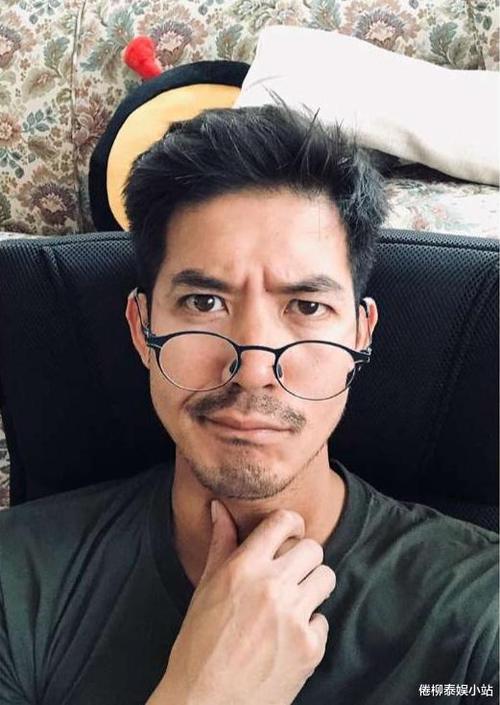 宅在家里的泰星们:weir哥发起留胡子比赛,ananda预先感受婚纱照