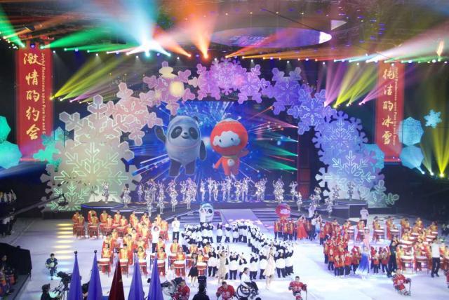 世界体育界又多了两个萌宠:冰墩墩和雪容融
