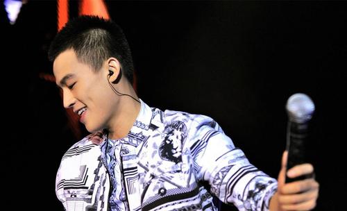 曾经在接受采访时欧豪说过,"我想要更真实一点,做自己起码才是舒服的