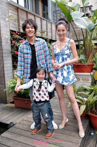 蓝正龙老婆是谁 蓝正龙和老婆结婚现场