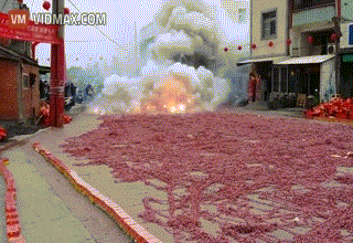 哥放的不是鞭炮,是原子弹