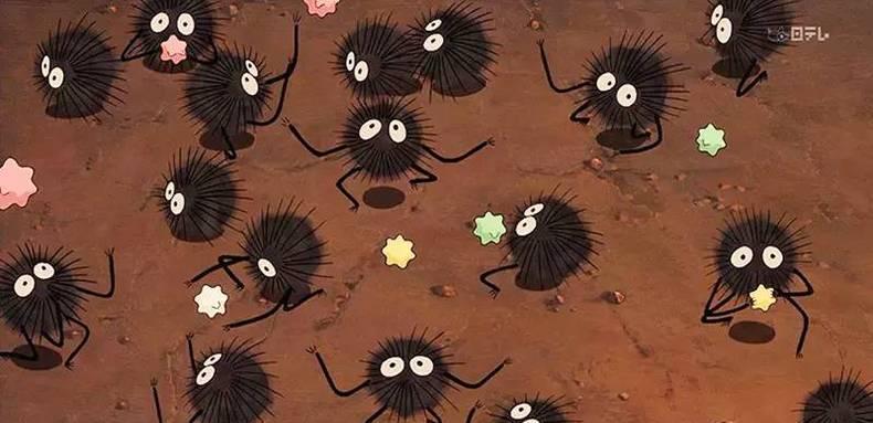 做完礼拜的大批人头涌出, 像千与千寻中的黑色小煤球, 铺天盖地地