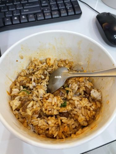 义乌外卖,咸蛋黄牛油拌饭_咸蛋黄_拌饭_外卖_米饭_筷子_蛋黄酱_牛肉粒