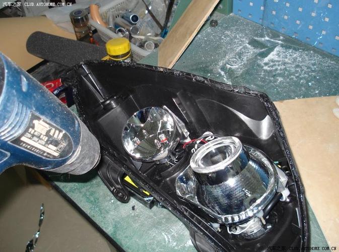 炯炯有神的双眼悦动双光氙气大灯天使眼改装细则