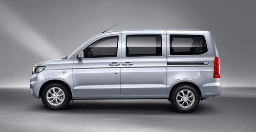 轴距两米八,开不坏的回本利器——五菱宏光v