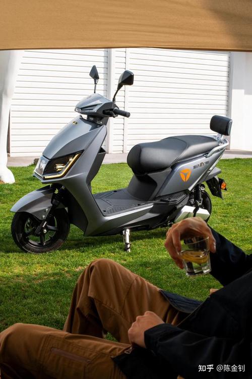 【超长续航电动车推荐】雅迪冠能2.0 t5用车分享