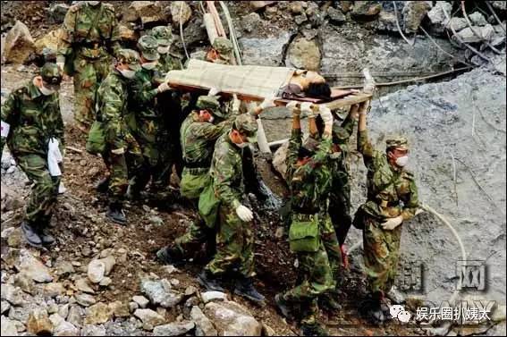 12汶川地震最感人的故事的讲话稿