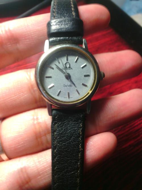 求鉴定omega手表 表背面刻着 omega de ville 1168233
