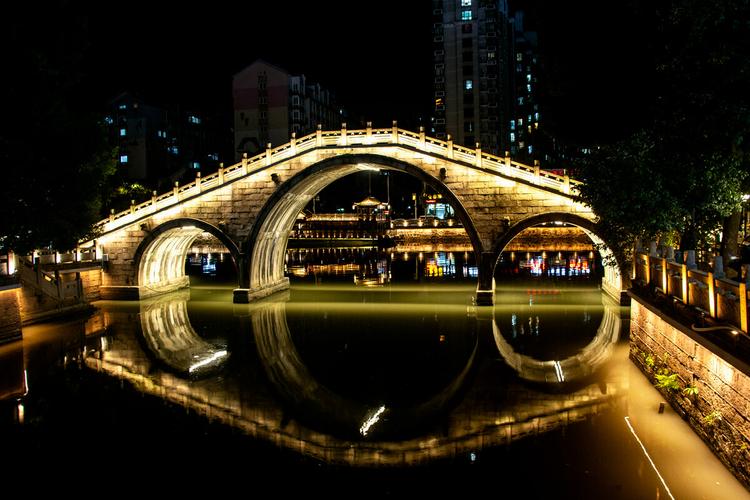 古桥夜色
