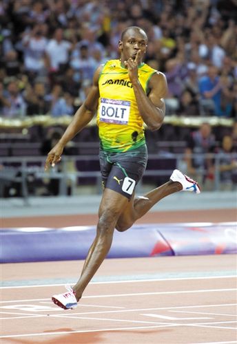 96米 体重:88公斤 项目:短跑 成功卫冕百米飞人大战后,博尔特距离传奇
