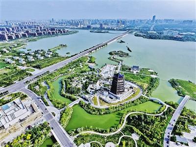 鸟瞰阅海湖.(摄于8月26日) 银川日报记者 海 坤实习生 贺佳骏 摄