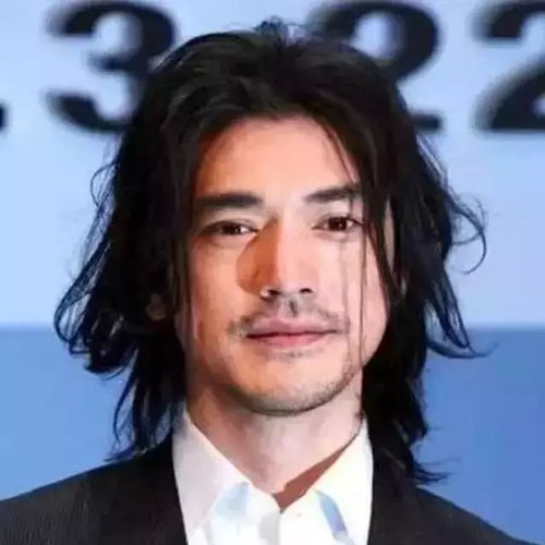 男士短发发型 21种长发造型让男人照样型到爆  虽然现在大家对于发型