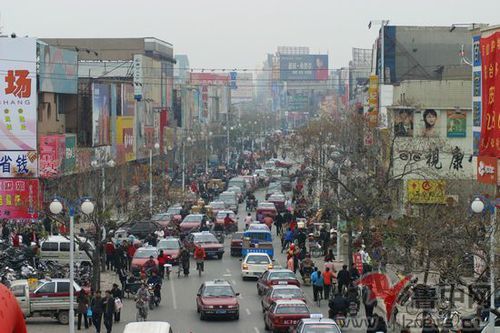 美食街在上世纪60年代甚至更早时就已成为张店最重要的商业中心.