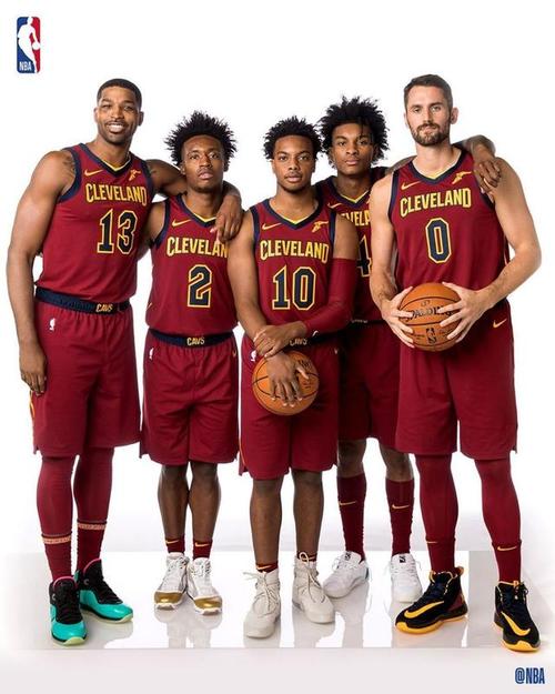 nba晒骑士队员合照:你对这个赛季的骑士有什么期待