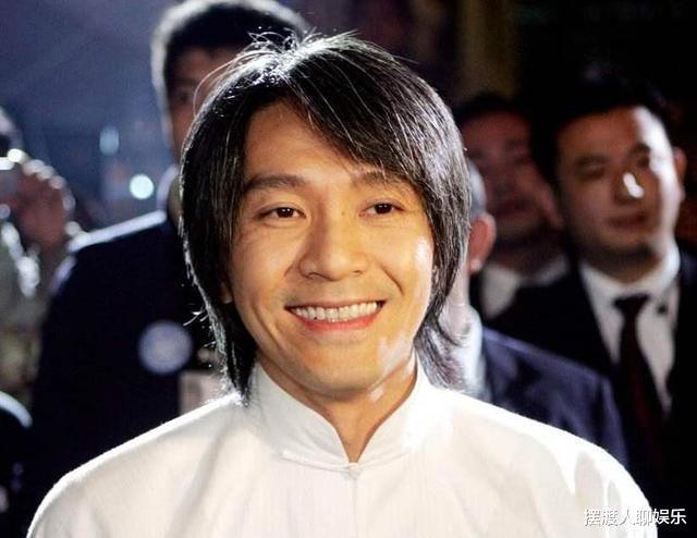 星爷跟落选港姐一起品酒双方回应并没有太大联系朋友程度掺半