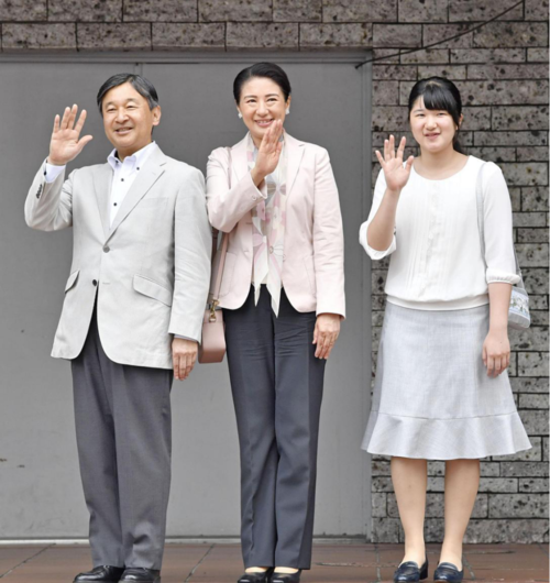 从外交官到日本皇后,雅子有才有貌还会穿,不愧天皇这么喜欢她