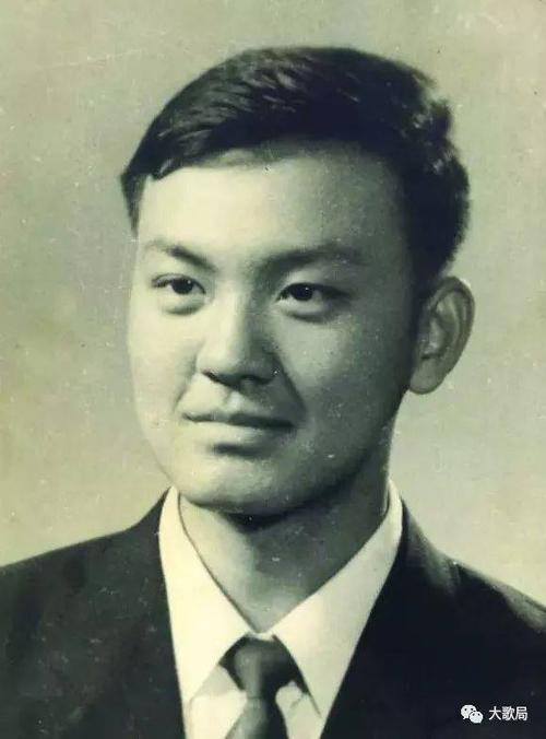 著名男高音歌唱家吴雁泽老师||唱不完的"四首歌",说不