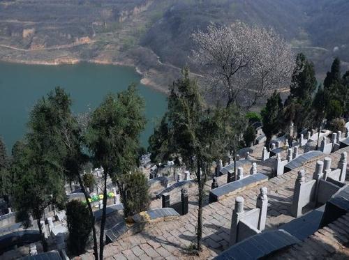 西安墓园--西安高桥墓园性价比最高的墓园--服务热线15102953593