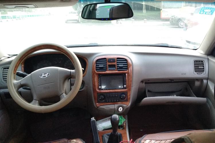 现代-索纳塔 2008款 2.0l 手动优全型(改装天然气)