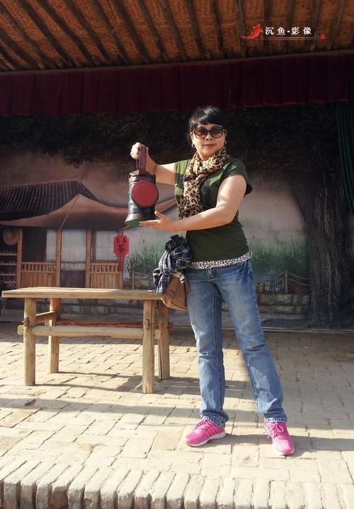 奶奶,你听我说, 我家的表叔数不清,没有大事不登门……  镇北堡