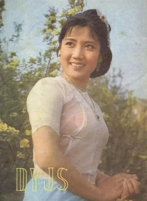 一组"北影三朵花"之李秀明最美照片,大家觉得她漂亮吗