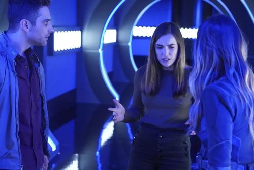 《神盾局特工》大结局剧照!菲兹专场!科学组超甜!