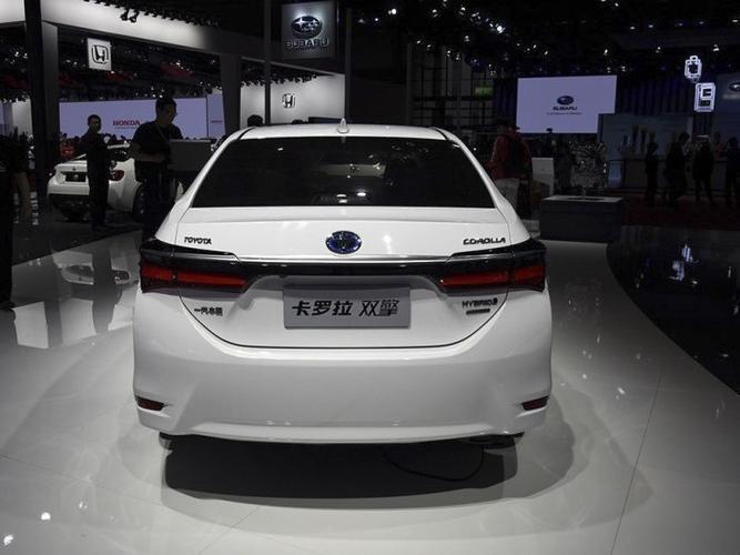 卡罗拉 2017款 改款双擎 1.8l cvt旗舰版