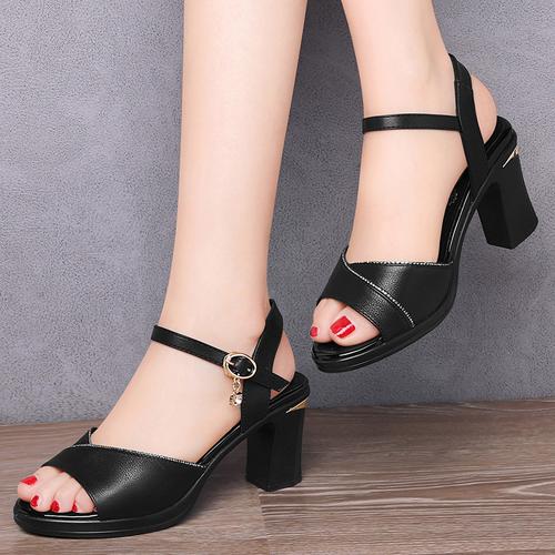 百年纪念鱼嘴粗跟凉鞋女2021新款夏季时尚韩版一字扣牛皮高跟鞋女鞋
