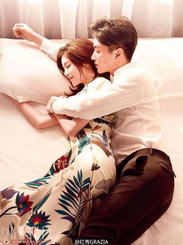 为何陈晓陈妍希夫妇的婚纱照被评为最丑及最美婚照?