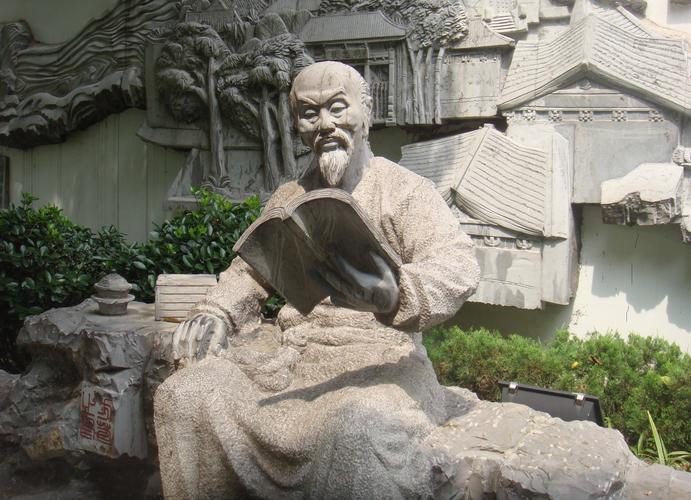 他是清朝散文桐城派鼻祖,方苞的作品思想境界超高,值得深究细品