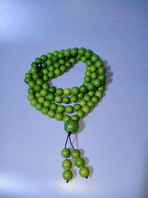 菜籽黄绿松石为何颜色呈现黄绿色?它的收藏价值怎么样