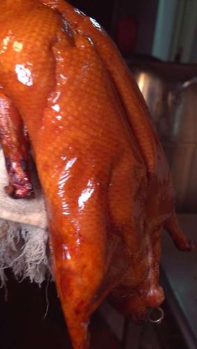 做烧鸭常常碰到上色不均匀,导致这个问题的原因很多,你知道如何处理吗