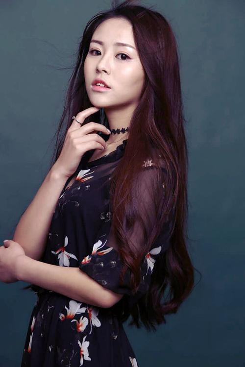 女神"苏晗"鼎力助阵电影《恋爱勿语》开机仪式