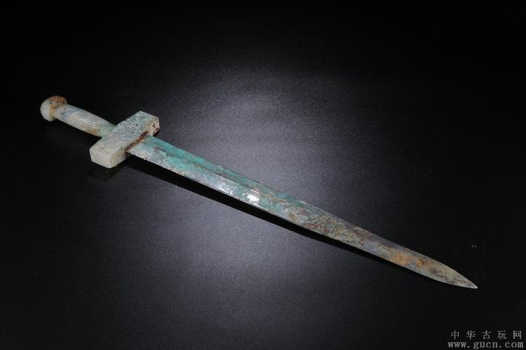 旧藏和田玉仿青铜剑