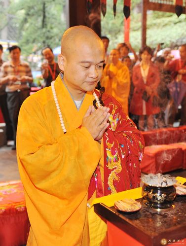 常熟兴福寺现任主持是谁?