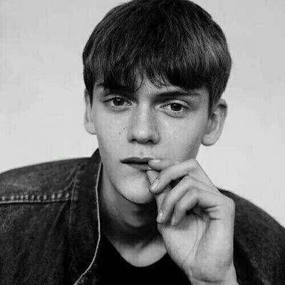 帅气冷酷男生个性头像黑白欧美范 霸气黑白系欧美男生