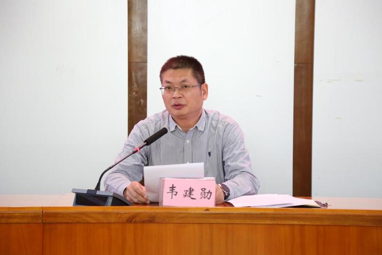 自治区体育局二级巡视员韦建勋