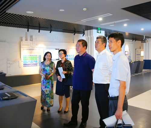 国家节能中心主任徐强一行来访朗坤智慧园