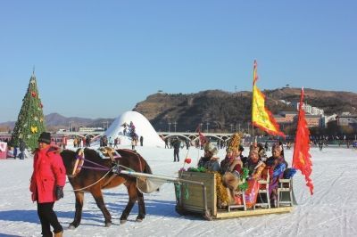 承德畅达冰雪嘉年华开幕(图)