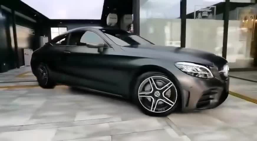 奔驰c260磨砂黑哑光改色,出来的那一刻太帅了